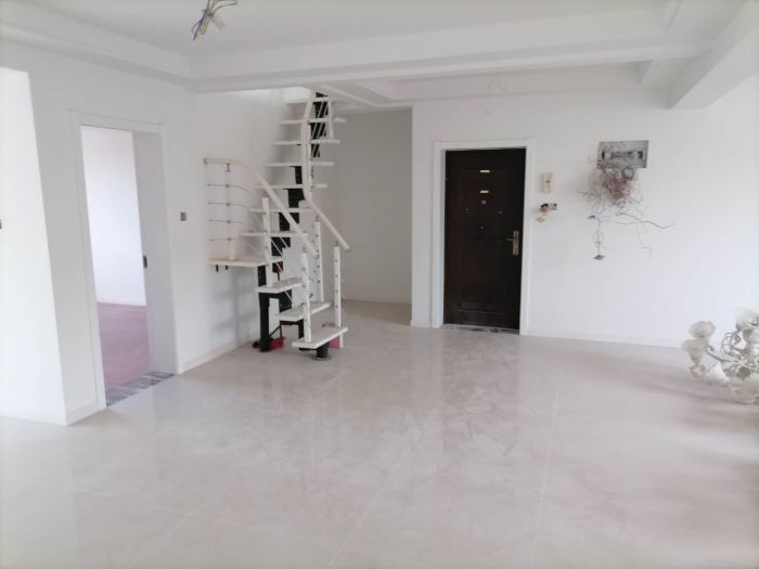 濠西园 6室3厅3卫 150m&sup2;