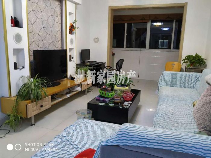 新星苑 3室2厅1卫 136m&sup2;