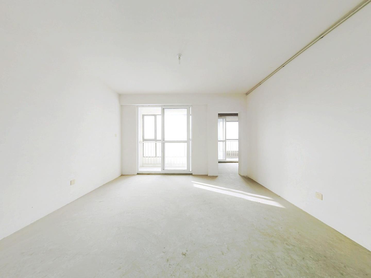 中港城世家 4室2厅2卫 189m&sup2;