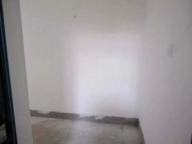 滨河东城 3室2厅2卫 137m&sup2;