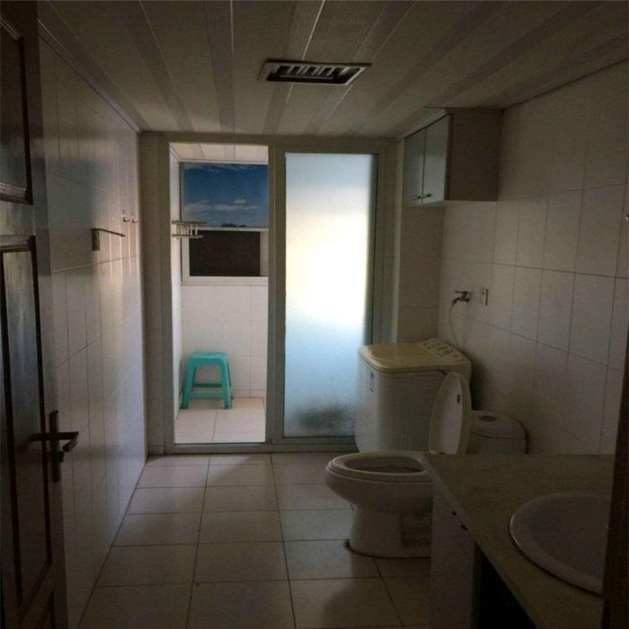 虹桥新苑 4室2厅2卫 168m&sup2;