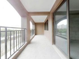 华强城 4室2厅2卫 142m&sup2;