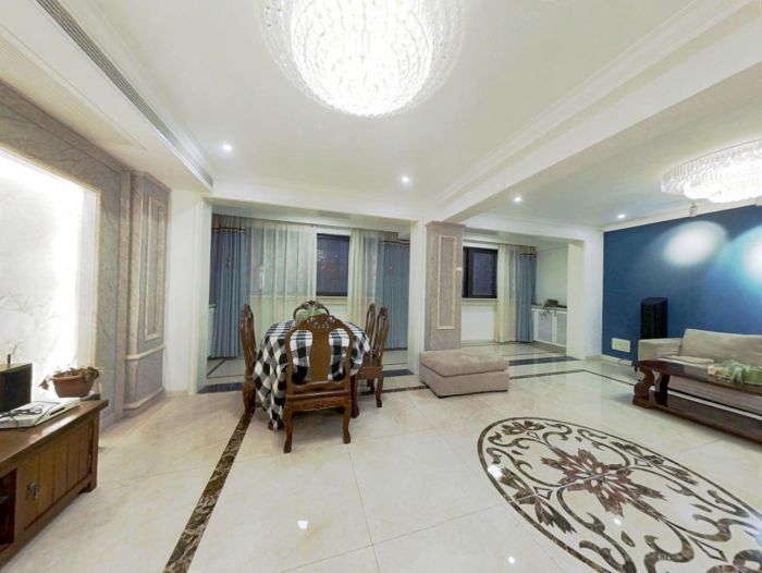 金鑫苑 4室2厅2卫 195m&sup2;