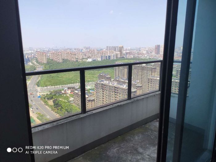 万濠星城 5室2厅2卫 200m&sup2;