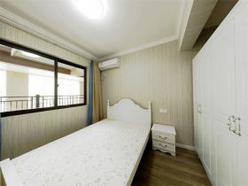 华强城 3室2厅1卫 109m&sup2;