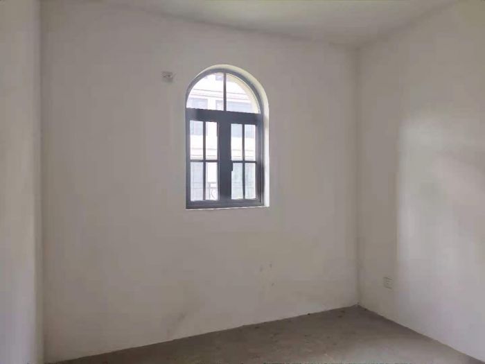 罗福宫 4室2厅3卫 273.00m&sup2;