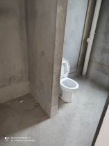 绿地新里城 4室2厅2卫 140m&sup2;