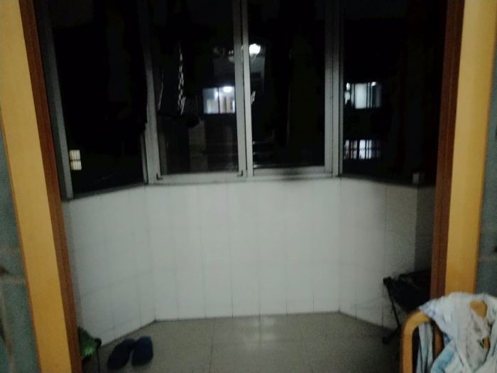 阳光花园 4室2厅2卫 150m&sup2;