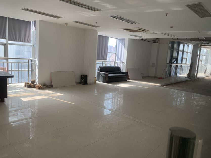 锦峰大厦 4室1厅1卫 164.87m&sup2;