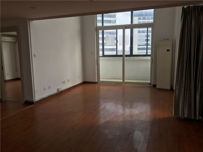 金海岸国际广场 3室2厅1卫 114m&sup2;