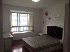 新城小区 5室3厅2卫 136m&sup2;