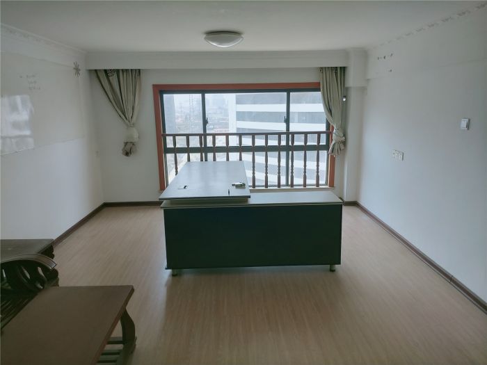 鸿运大厦 2室1厅1卫 51.15m&sup2;