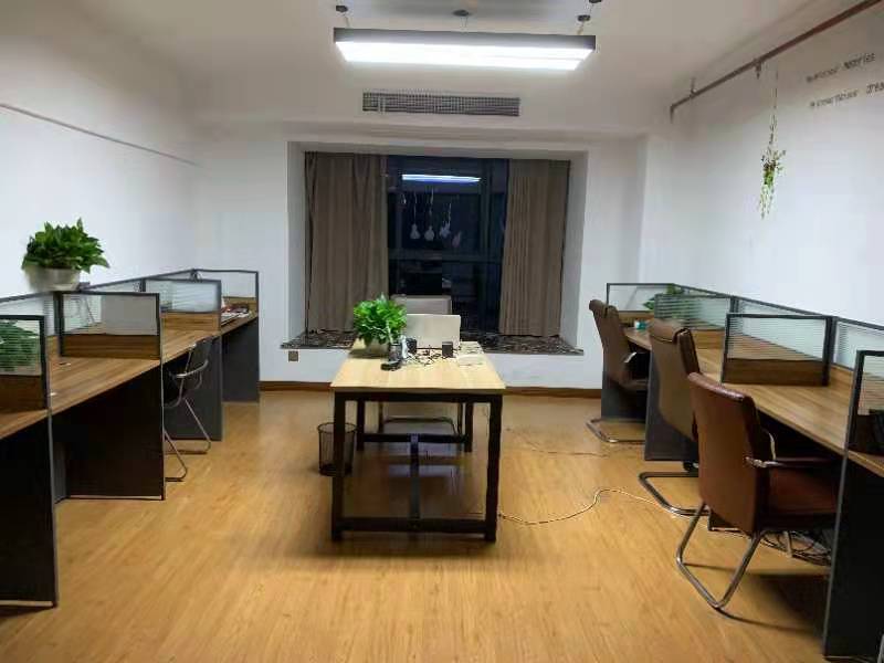 飞马国际 3室2厅1卫 120m²
