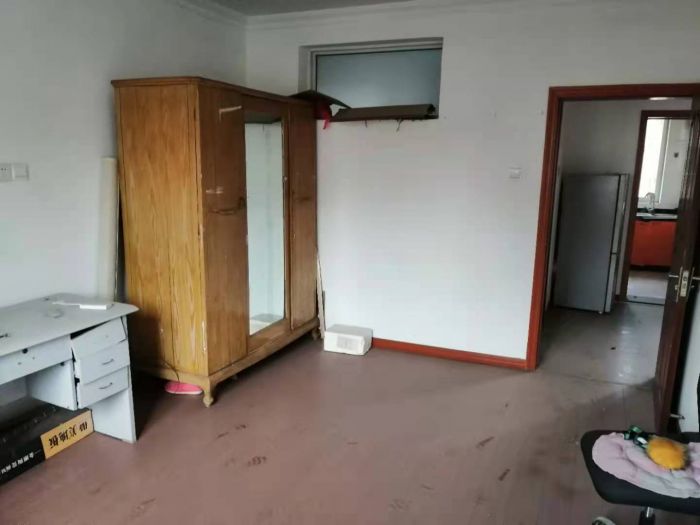 公园三村 3室1厅1卫 96m&sup2;