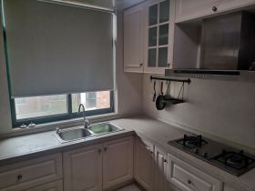 凤凰莱茵苑 3室2厅2卫 200m&sup2;