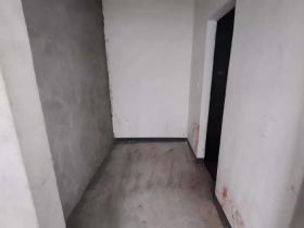 军山花园 4室2厅2卫 172m&sup2;