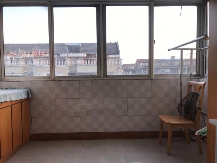 城港新村 4室2厅1卫 150m&sup2;