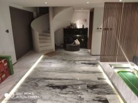 恒隆国际 1室2厅2卫 140m&sup2;