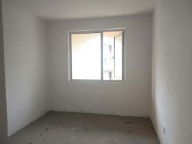军山花园 4室2厅2卫 244.6m&sup2;