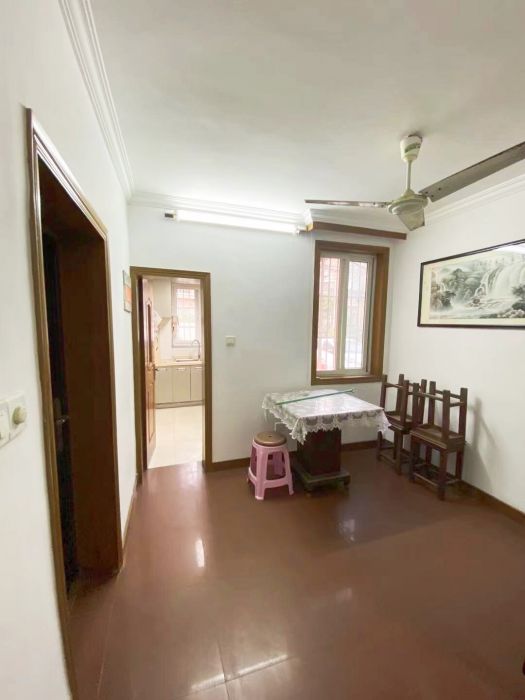 华侨花苑 4室1厅2卫 140m&sup2;