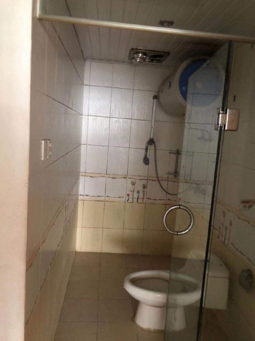 莲花苑 4室2厅2卫 144m&sup2;