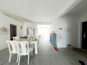 龙庭景苑 3室2厅2卫 142m&sup2;