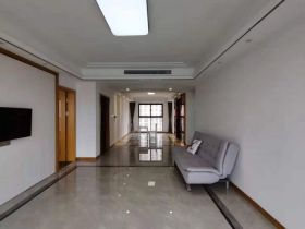 中南世纪花城三期 3室1厅1卫 178m&sup2;