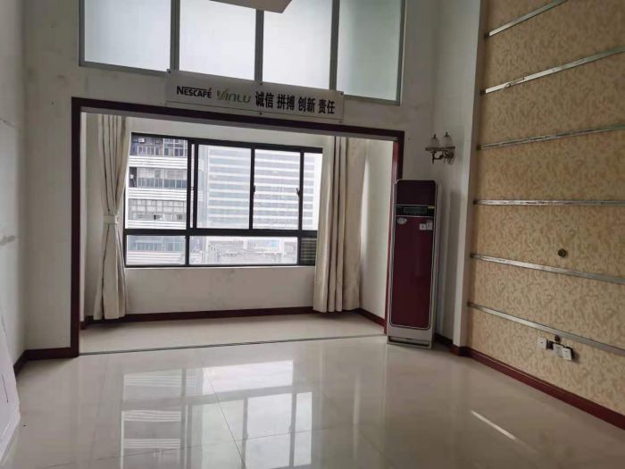 鸿运大厦 2室1厅1卫 65m&sup2;