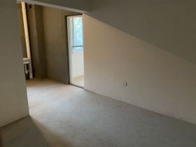 世家花园 3室2厅1卫 119.19m&sup2;