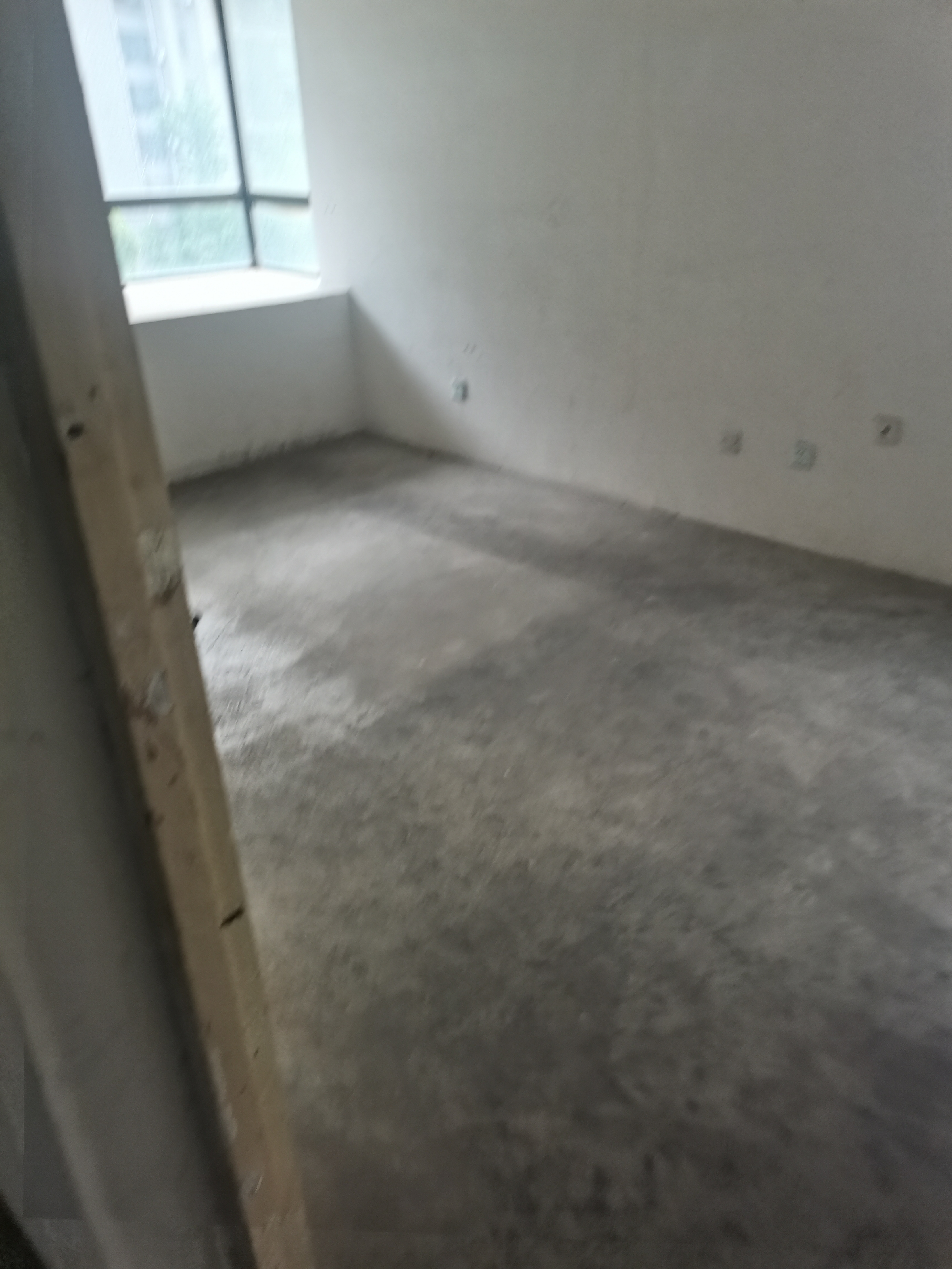 万通城 3室2厅1卫 102m&sup2;