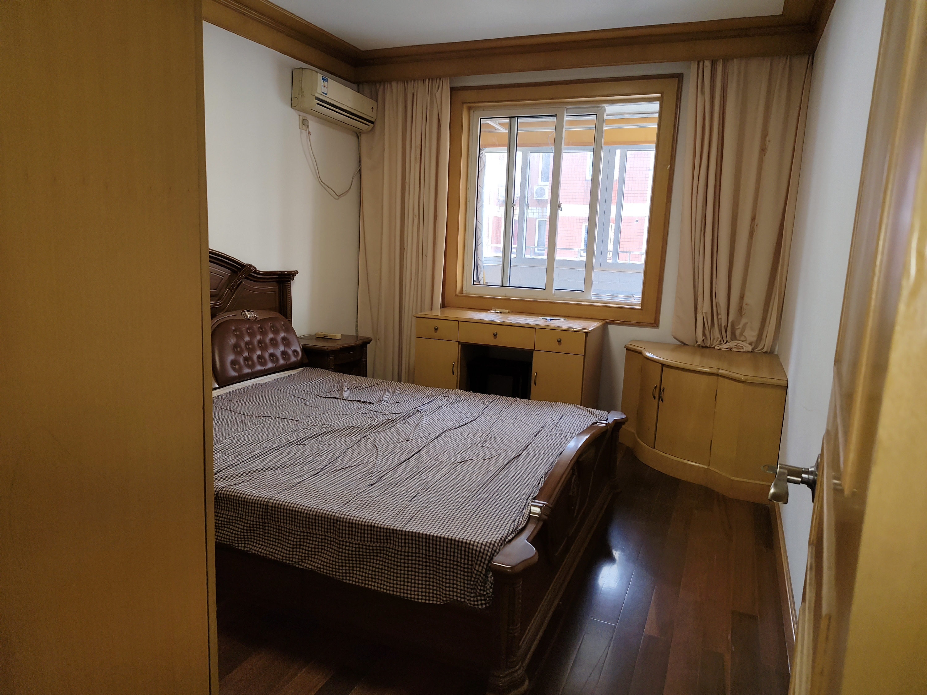易家桥新村 2室1厅1卫 95.00m&sup2;