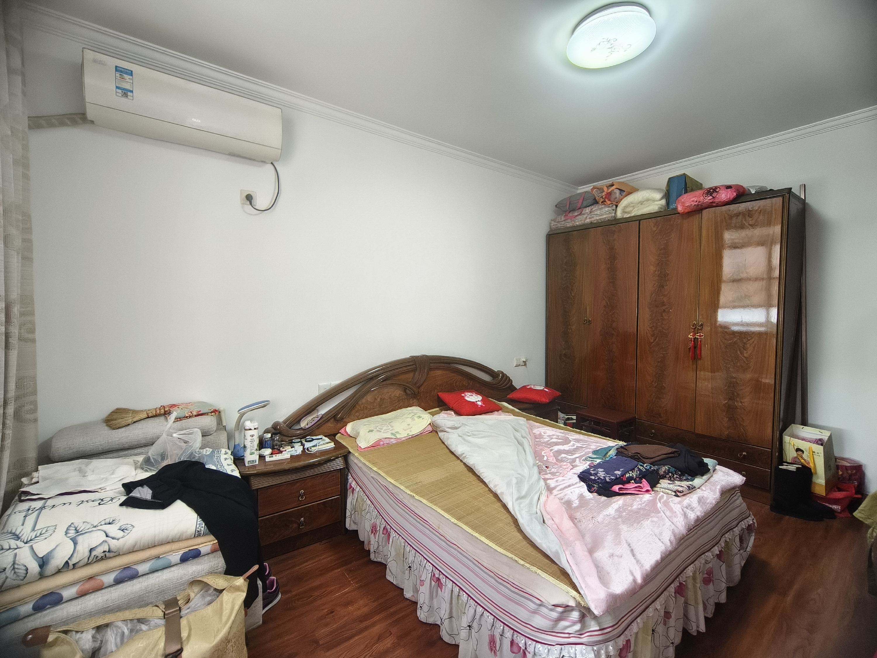 天龙逸园 1室1厅1卫 74.00m&sup2;