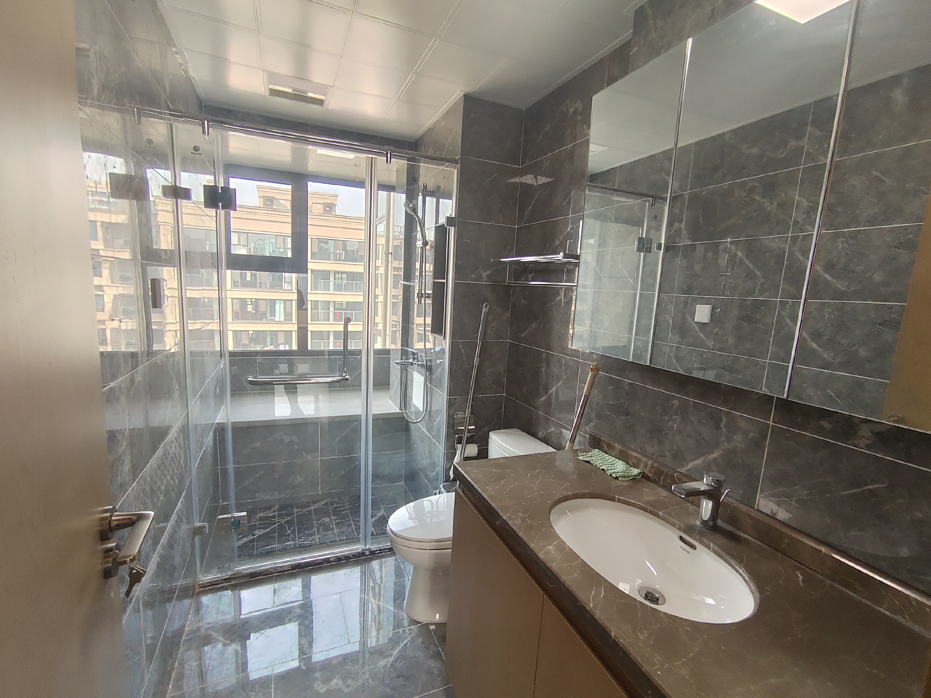远创宸樾 4室2厅2卫 122.66m&sup2;