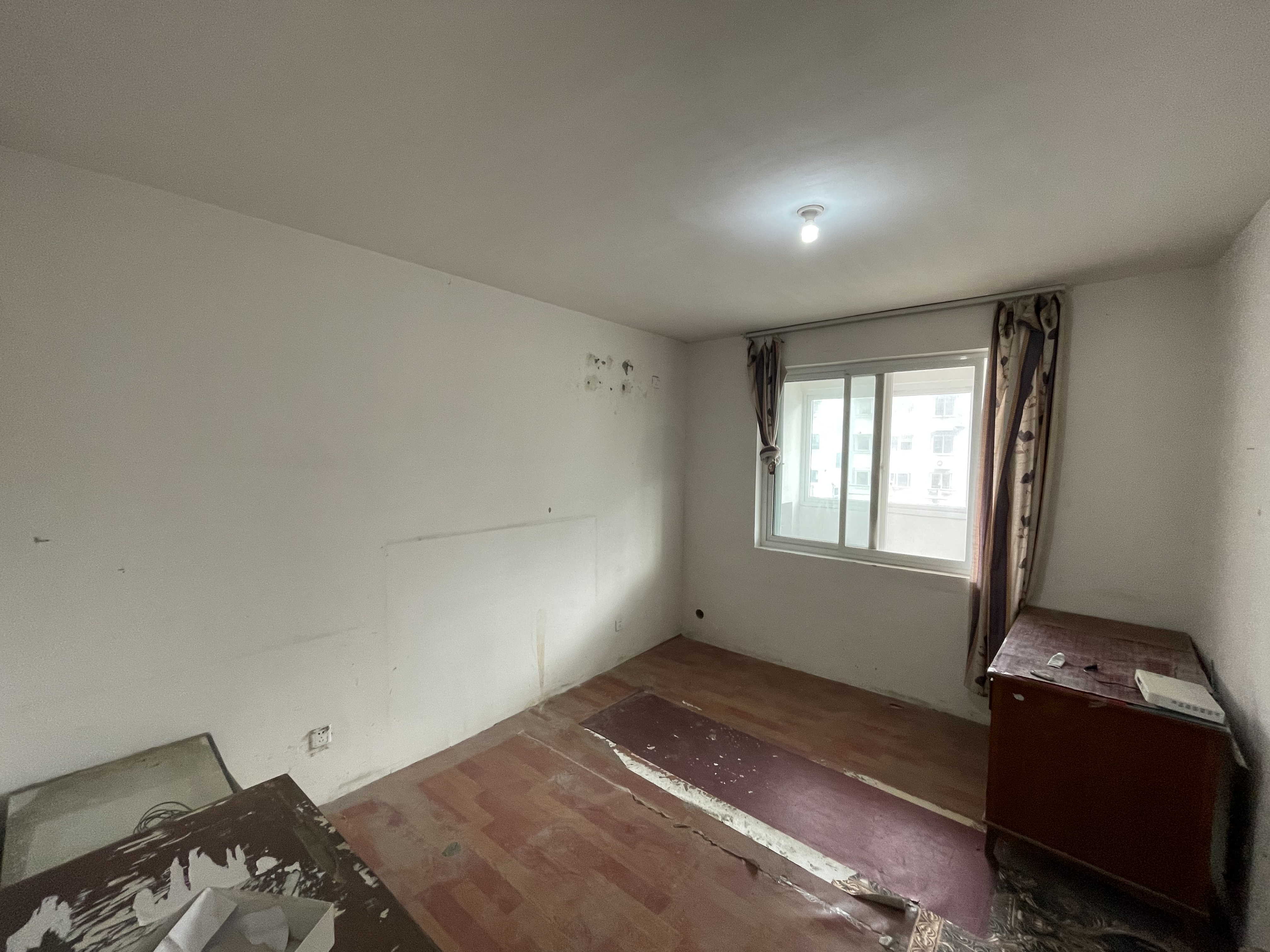 锦安花园一期 3室2厅2卫 147m²